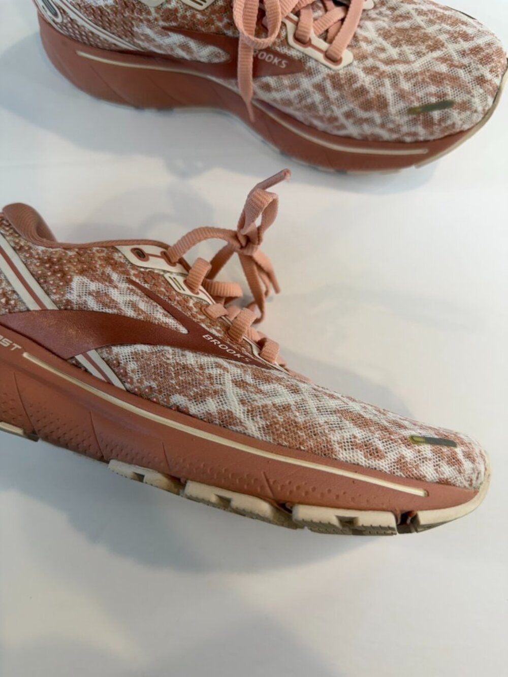 Brooks Women's Ghost 14 Brown Cloud White Coral Pink Running Shoe Size 6 - Picture 5 of 14